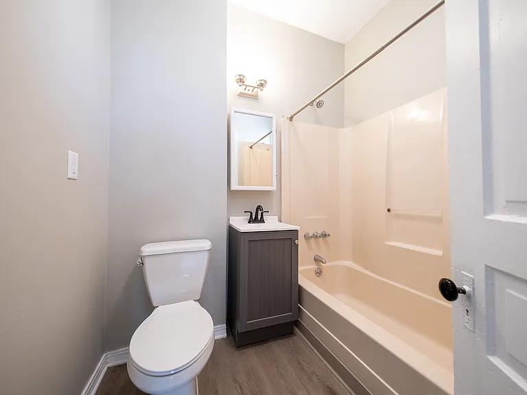 2nd Bathroom