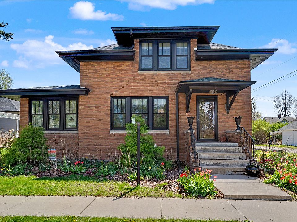 1st image of 816 10th Ave