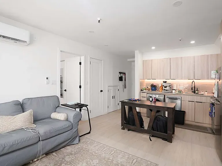 1134 1st Ave #Penthouse 1 — Photo 5