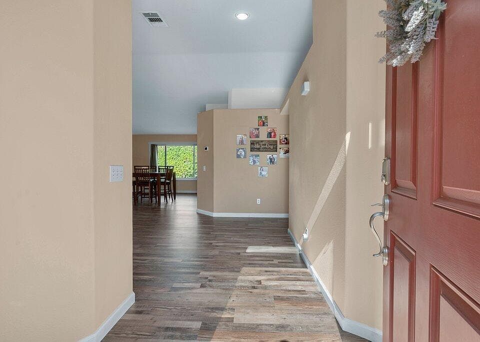 1st image of 83346 Long Cove Dr