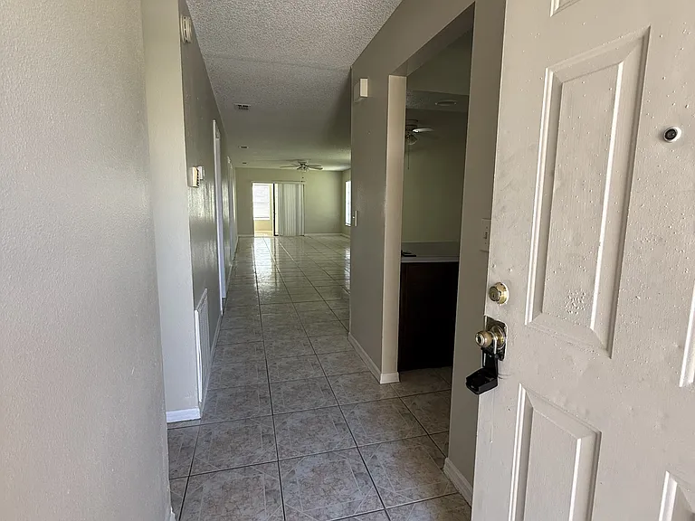 752 Lucaya Dr — Photo 1