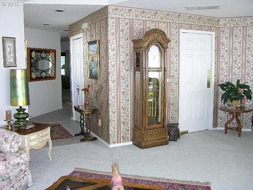 5th image of 7907 NW 11th Ct
