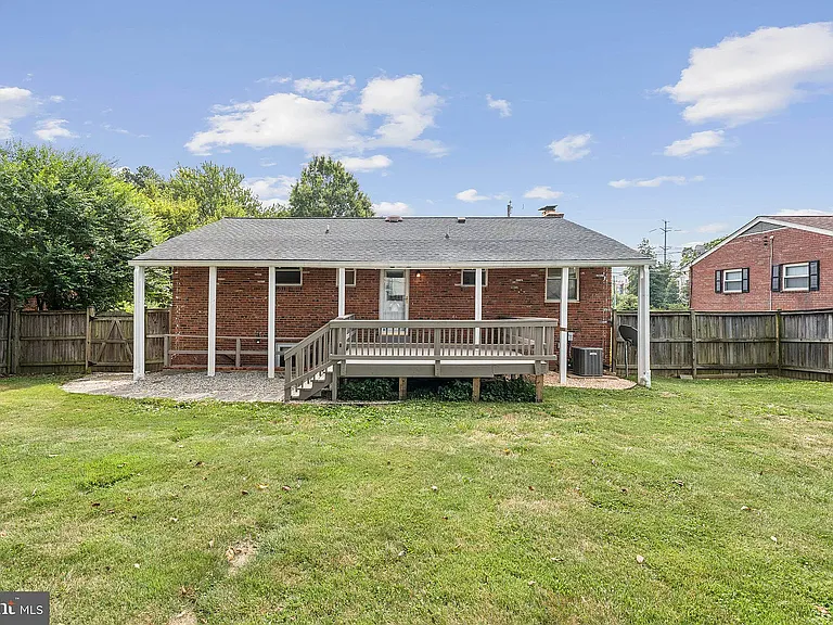 109 Falls Ave — Photo 15