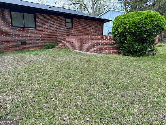 4th image of 3149 Rebecca St SW