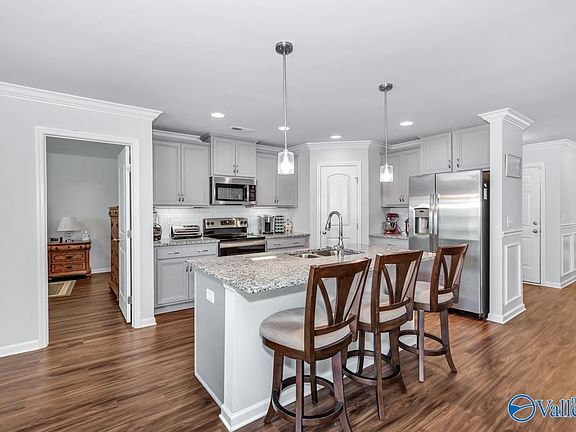 4th image of 113 Cedar Elm Way