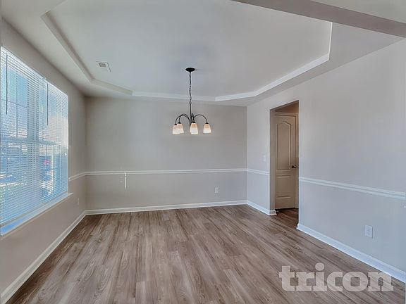 5th image of 4827 Stovall Dr
