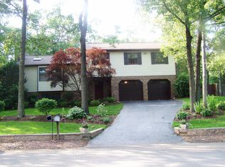 707 Fox Ln, Mountain Top, PA 18707