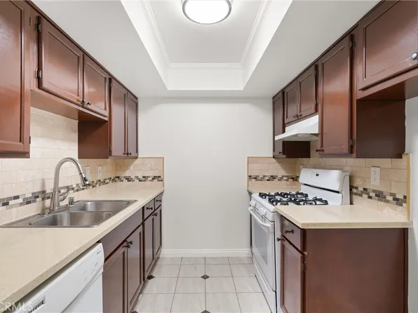 18961 Florida St APT 2, Huntington Beach, CA 92648