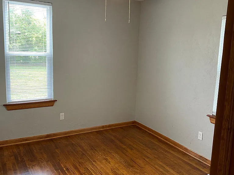1229 Sherry Ln — Photo 6