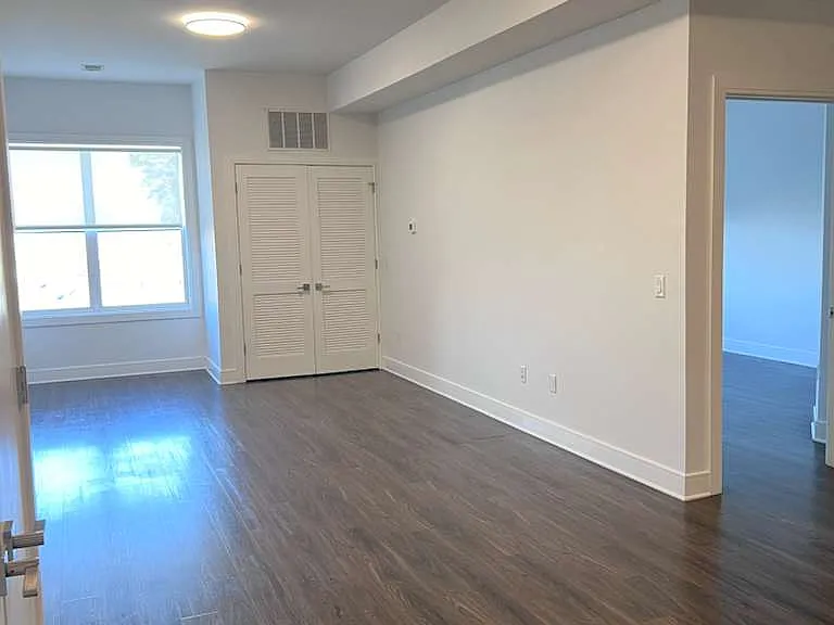 310 Madison Ave #407 — Photo 7