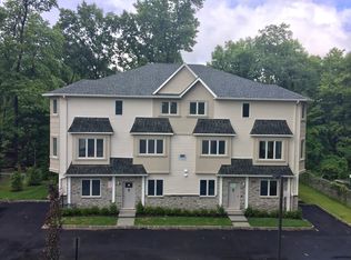 116 Grove St #211, Monsey, NY 10952