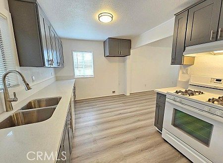 2nd image of 2310 Elm Ave