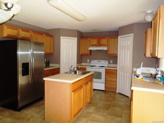 5th image of 2421 W Summer Pl