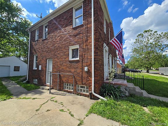 2nd image of 7671 Evergreen Ave