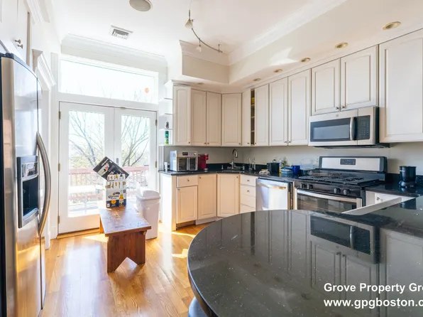 47 Old Harbor St, Boston, MA
