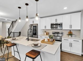 2927 Edgecombe Cir N, Baltimore, MD 21215