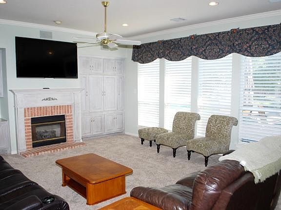 3rd image of 1901 Newport Ct