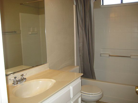 hall bath - shower over tub