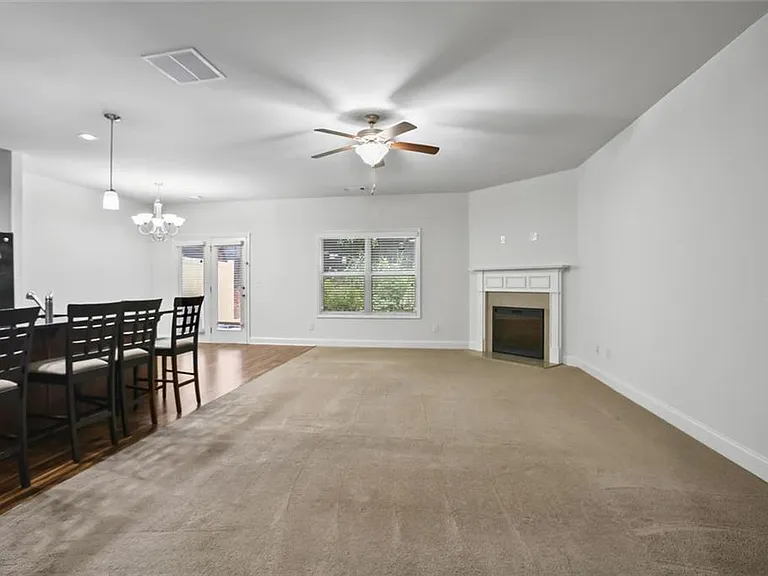 206 Britt Dr S — Photo 10