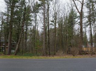 17 Knob Hill Rd, Orchard Park, NY 14127