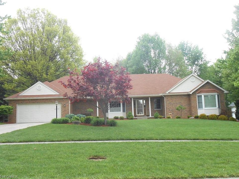 1st image of 188 Colonial Dr
