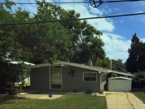 3550 South Sunset DRIVE, Milwaukee, WI 53220