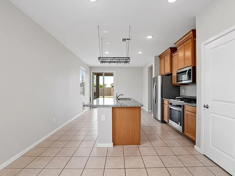 3629 E Archer Dr — Photo 6