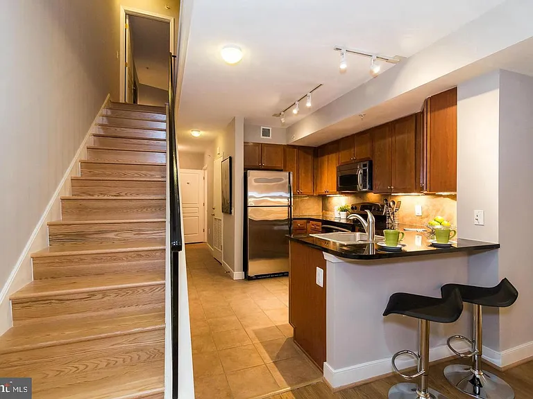 616 E St NW #246 — Photo 10