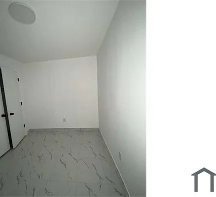 25 Riverview Pl #2R — Photo 9