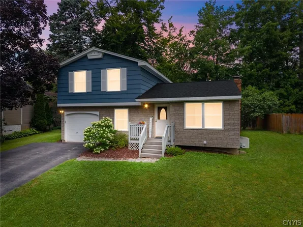 4203 Orion Path, Liverpool, NY 13090