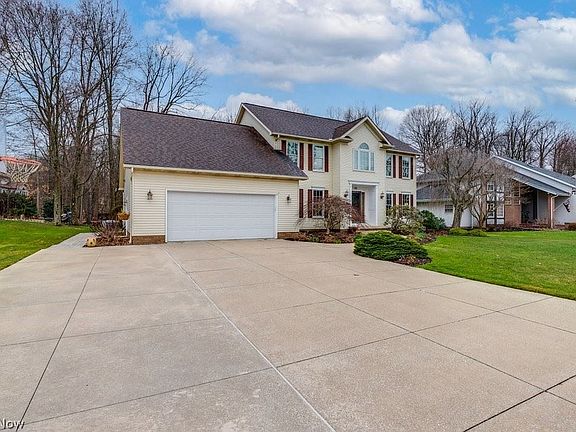 4th image of 215 Cheltenham Ln