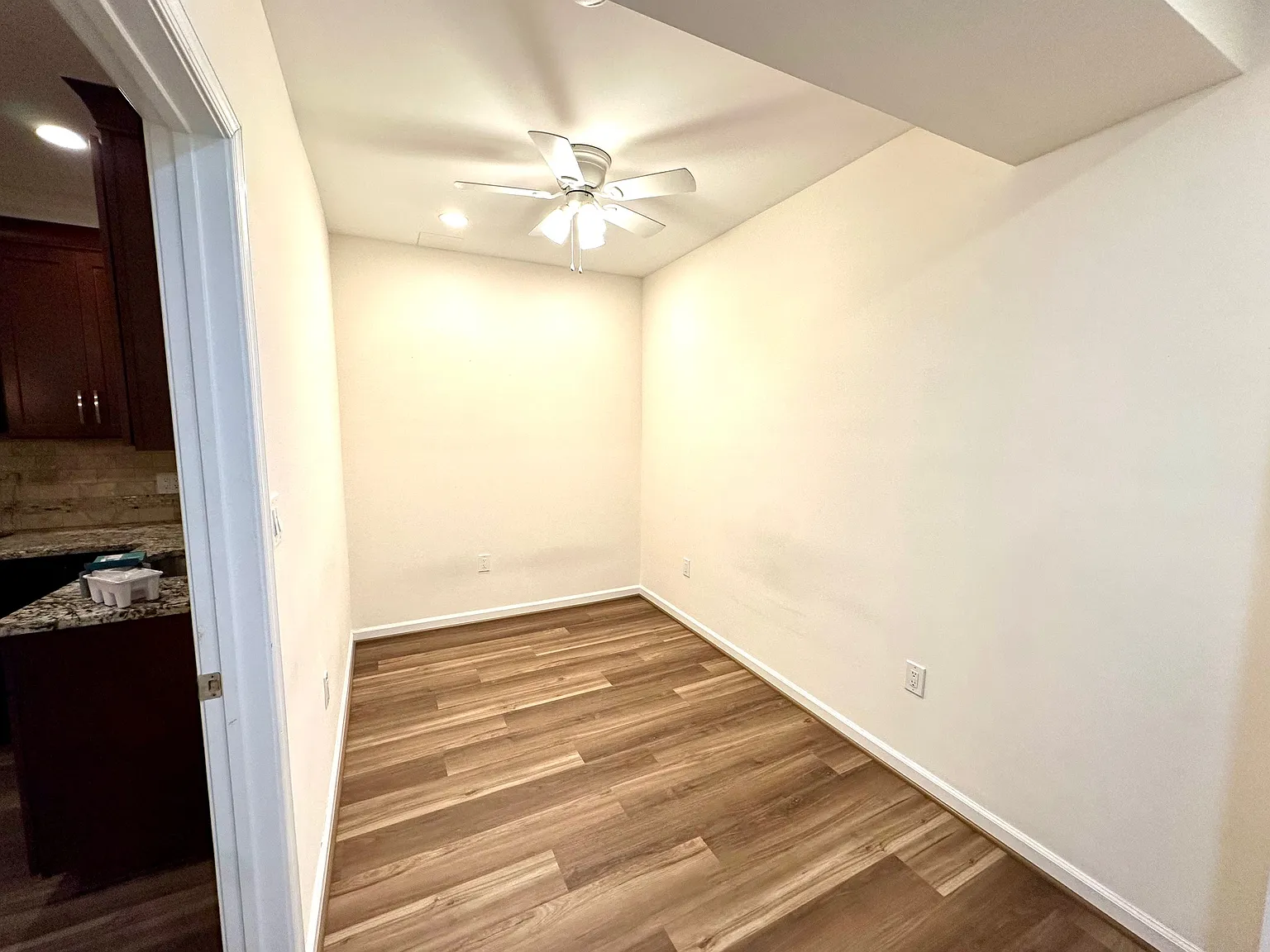8405 Dogwood Rd — Photo 4