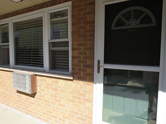 2nd image of 118 S Clinton Ave #1C