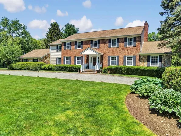 4 Revere Court, Upper Brookville, NY 11545