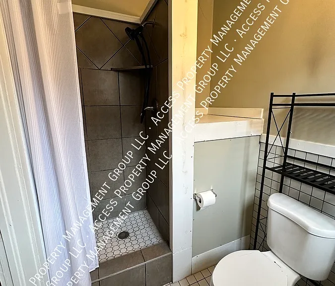 608 Bridge St NW #2 — Photo 16