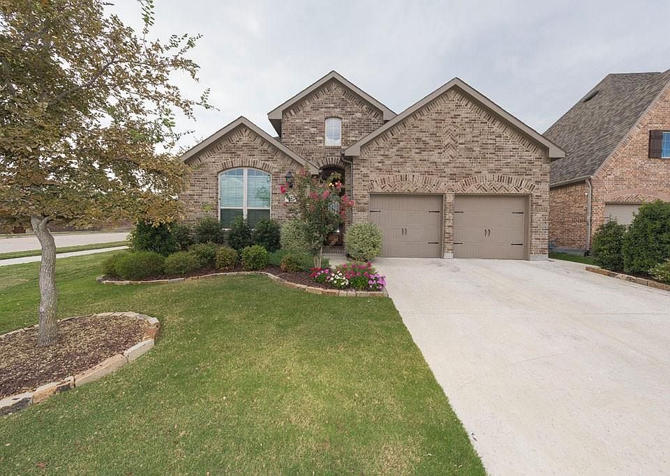 1st image of 932 Snyder Dr