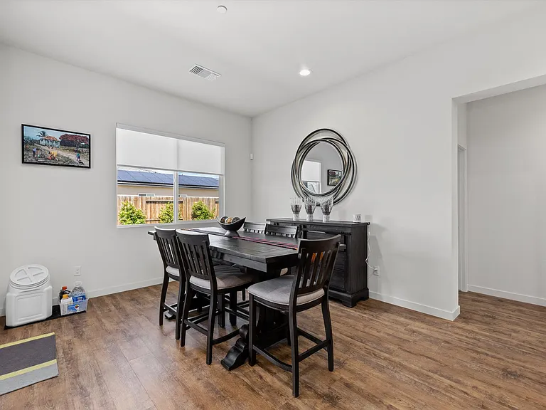 815 Gilsum Ct — Photo 20
