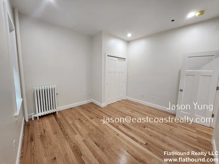 31 Queensberry St #292 — Photo 5