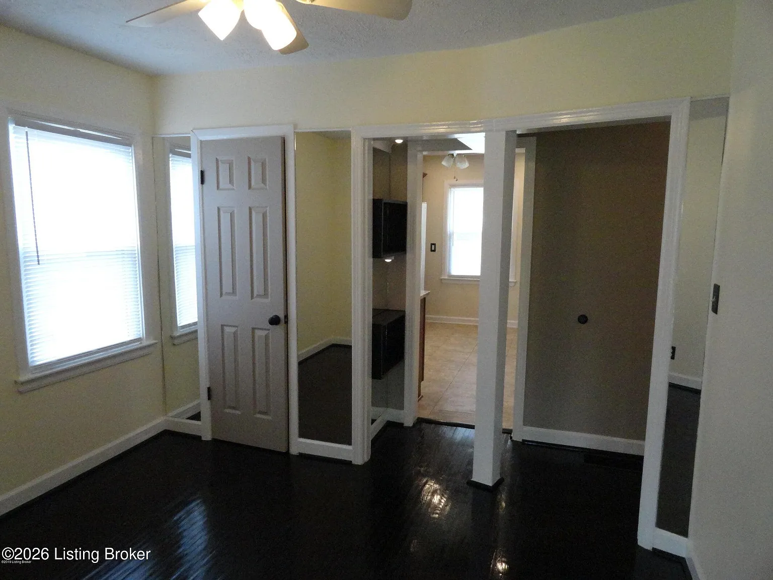 2 bed, 1.0 bath, 1130 sqft, $2,000 — Photo 4