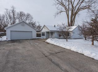 10867 W Beach Rd, Beach Park, IL 60087