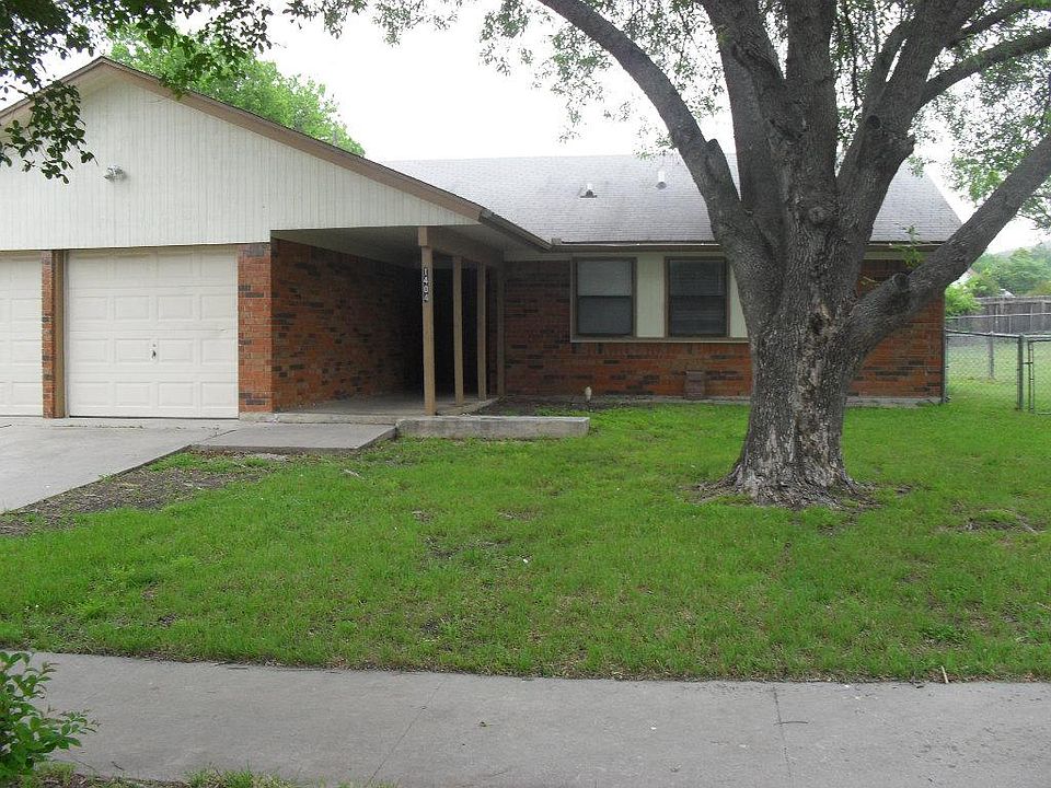 1st image of 1404 Janet Ln