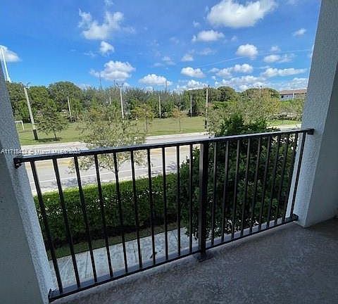 3rd image of 10600 NW 88th St APT 202