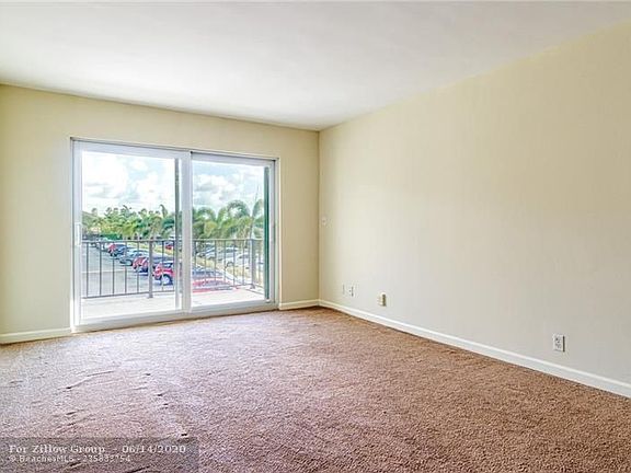 4th image of 3004 NE 5th Ter