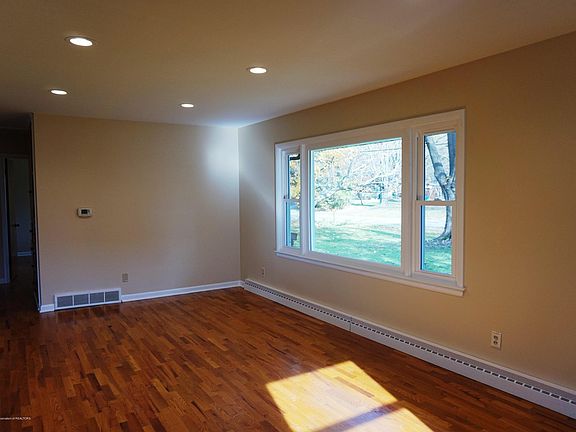2nd image of 4453 Oaklawn Dr