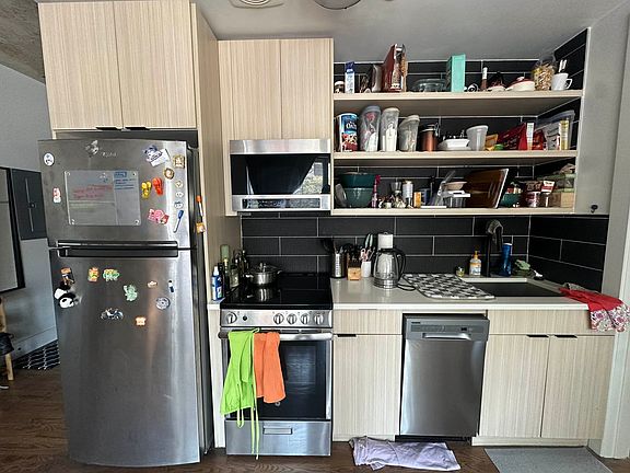 3rd image of 740 E 21st St #1A