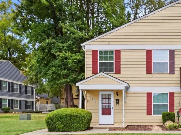1321 Surrey Ln SW, Marietta, GA 30008