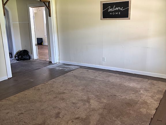 2nd image of 525 W King Ave