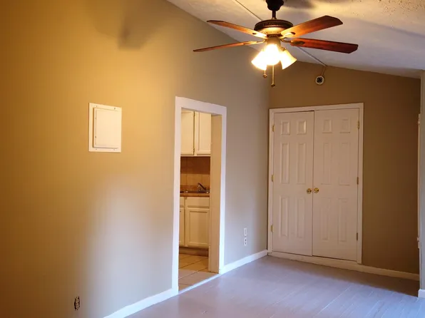 735 2nd Ave APT 5, Columbus, GA 31901