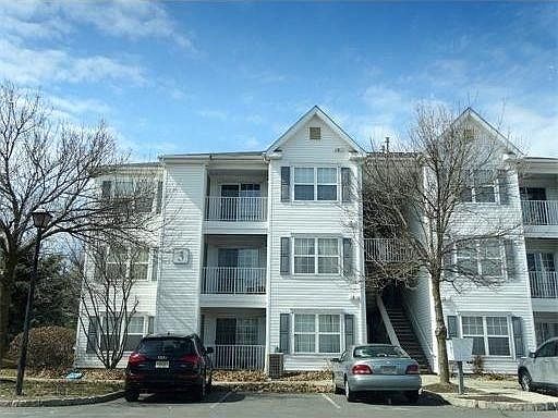 2nd image of 322 Waterford Dr