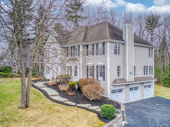 3rd image of 290 Webster Woods Ln